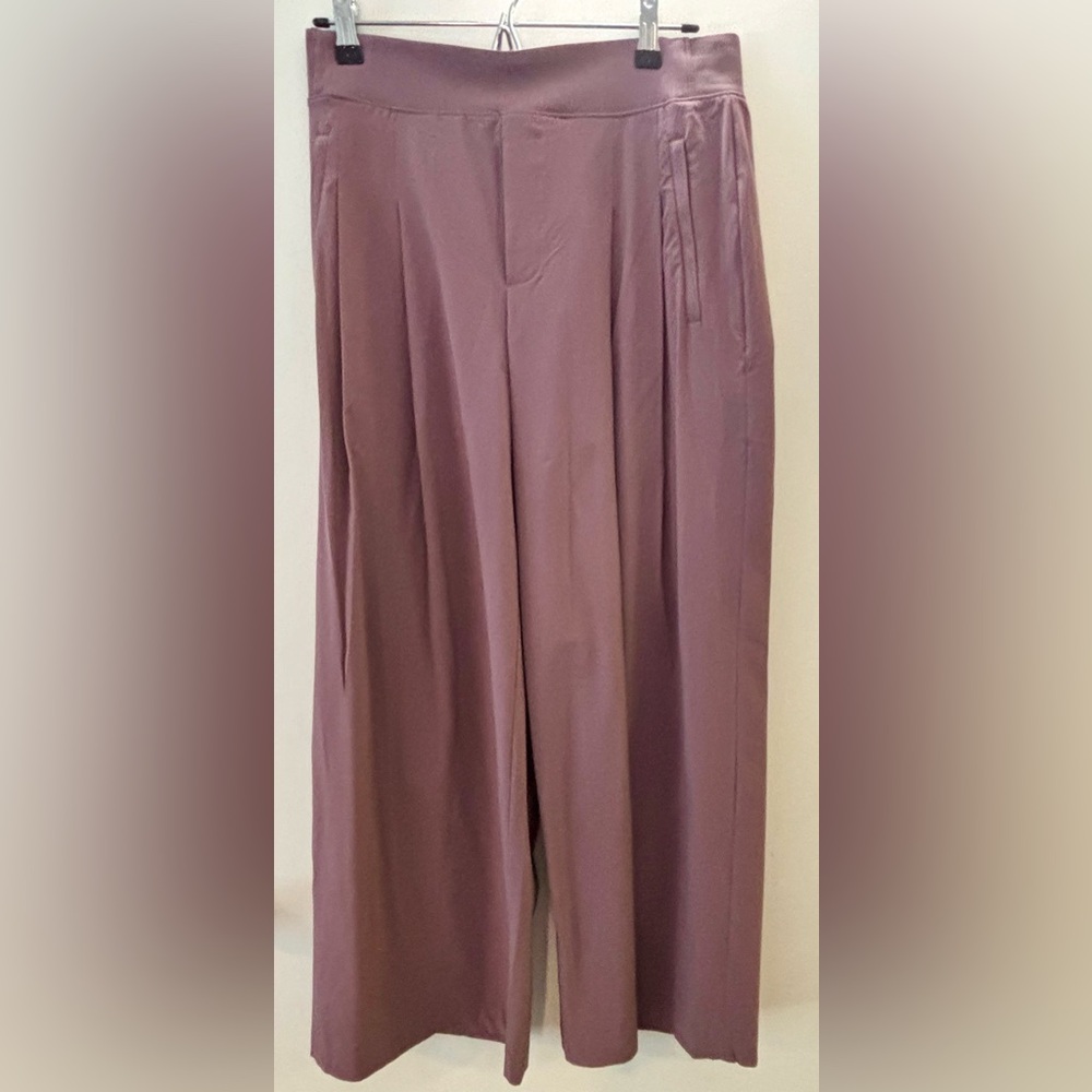 Athleta Brooklyn Heights Wide Leg Pants in Damask Mauve Size 8 Like New!